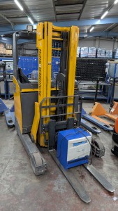 Robson Kay - Auction Date: 2025-12-09 - Category: Fork Lift Trucks, Material Handling & Packaging